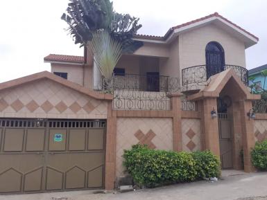 Abidjan immobilier | Maison / Villa à vendre dans la zone de Cocody centre à 250 000 000 FCFA  | Abidjan-Immobilier.net