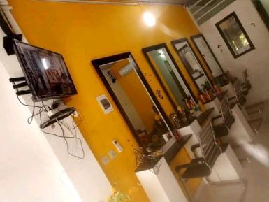 Abidjan immobilier | Atelier / Magasin à vendre dans la zone de Cocody centre à 7 000 000 FCFA  | Abidjan-Immobilier.net