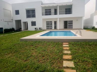 Abidjan immobilier | Maison / Villa à louer dans la zone de Cocody-Riviera à 2 500 000 FCFA  | Abidjan-Immobilier.net