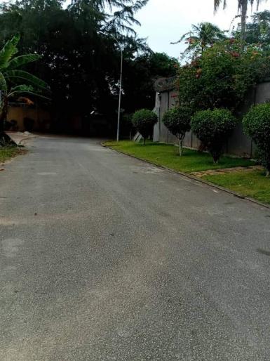Abidjan immobilier | Terrain à vendre dans la zone de Cocody-Riviera à 300 000 FCFA  | Abidjan-Immobilier.net