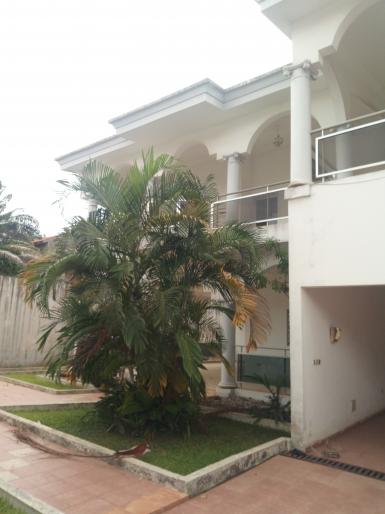 Abidjan immobilier | Maison / Villa à louer dans la zone de Cocody-Angré à 2 000 000 FCFA  | Abidjan-Immobilier.net